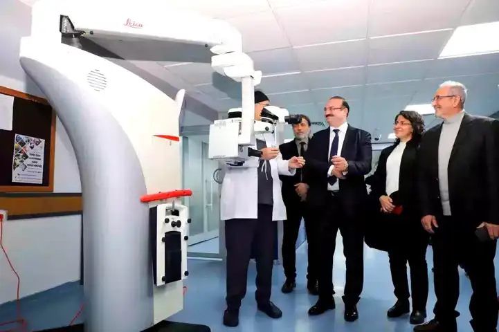 Atatürk Hastanesi'nde Yeni Nesil Göz Mikroskobu!